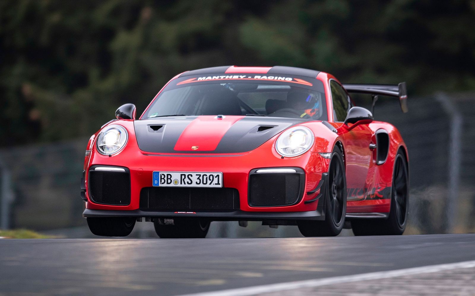 Porsche 911 gt2 RS Mr 991 2